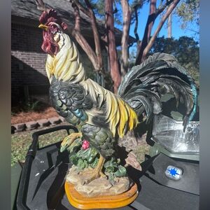 Large Resin Rooster. Perfect for Chicken Collection
